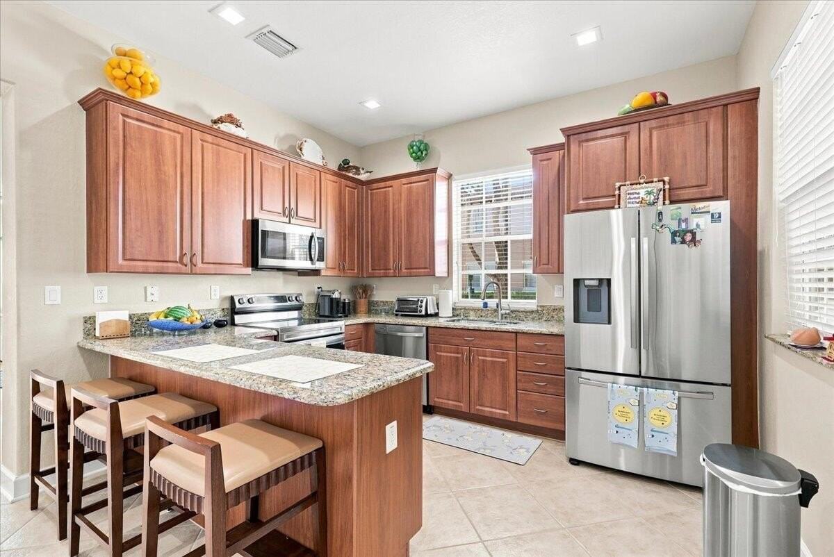 701 Sw 147th Ave - Photo 7 of 27