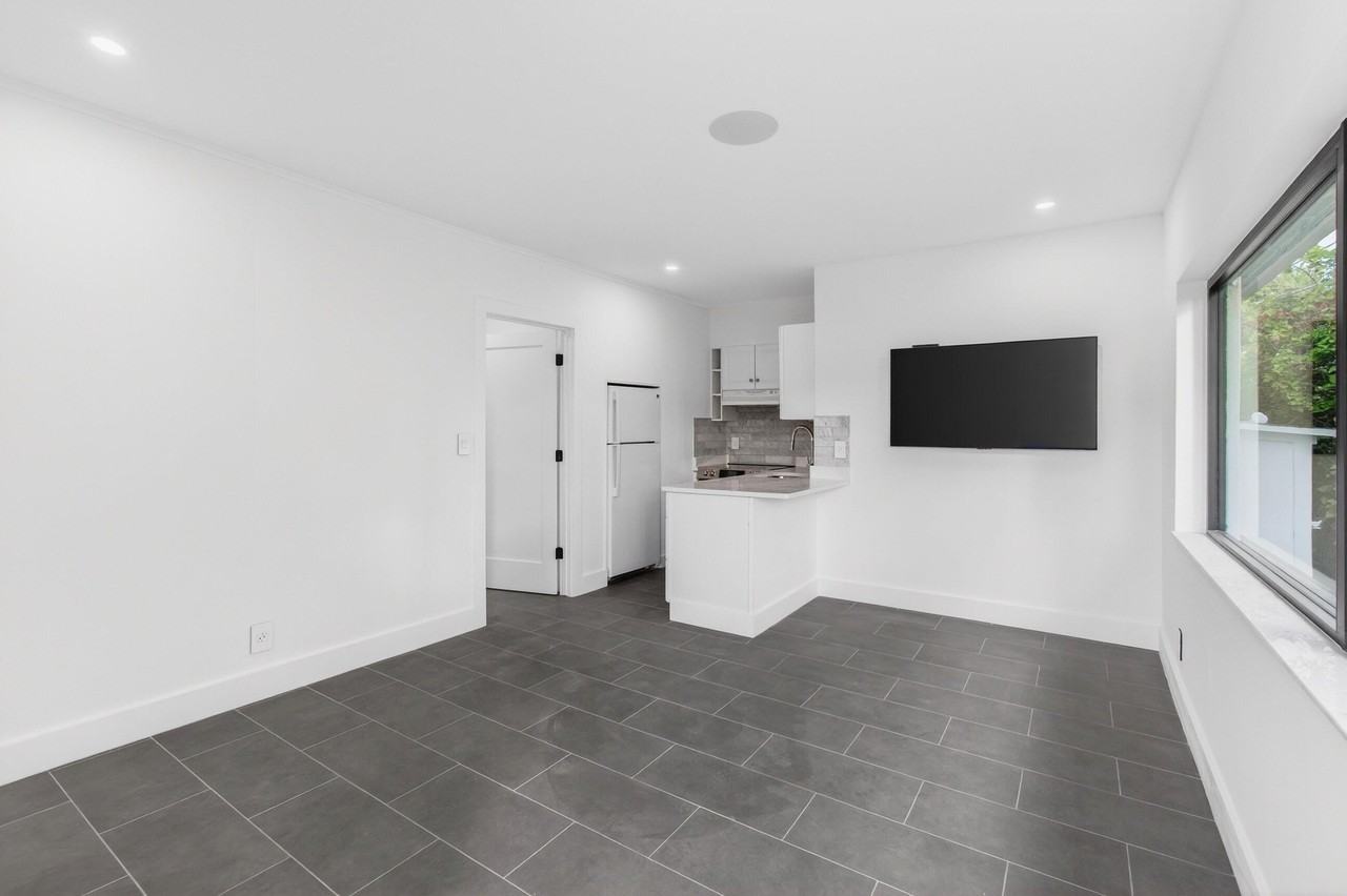 3720 Morton Ave - Photo 3 of 19