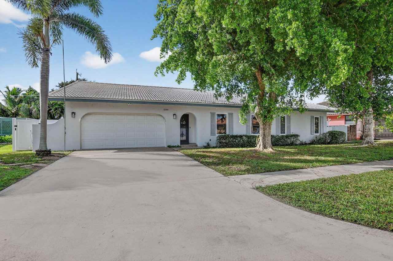 1544 Nw 9th St - Photo 4 of 50