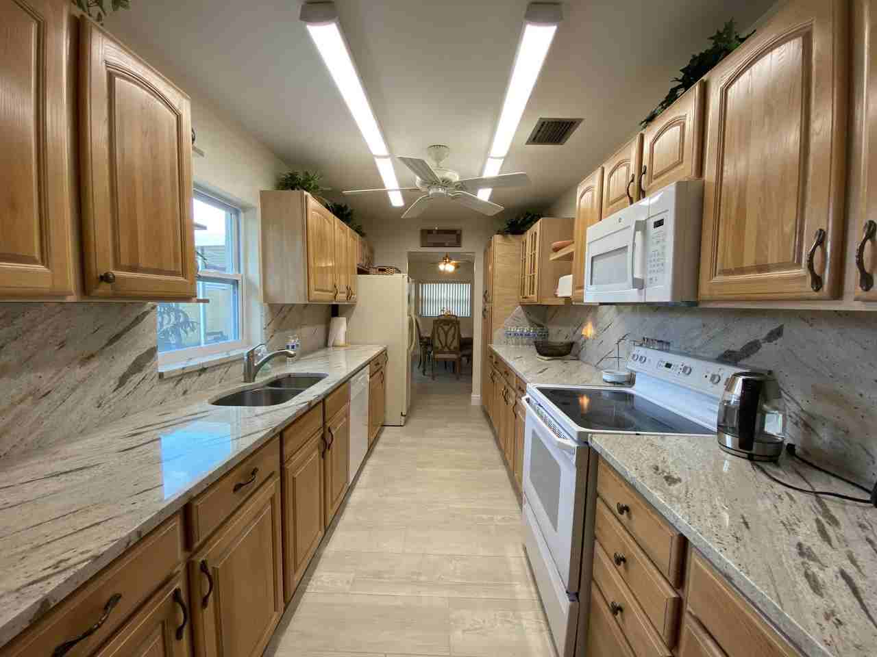 1403 W Libby Dr - Photo 3 of 11