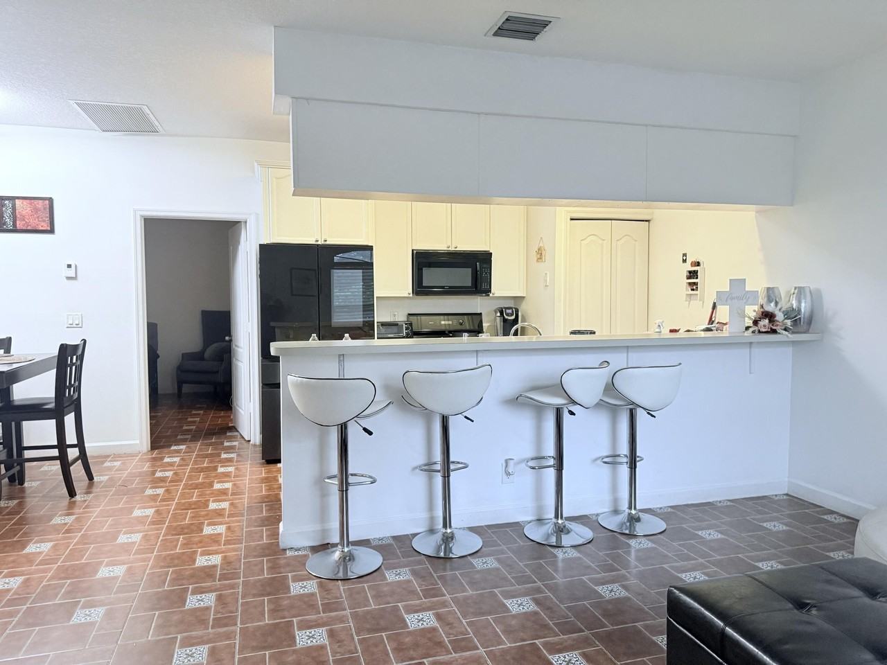 11937 Sturbridge Ln #10B - Photo 4 of 29