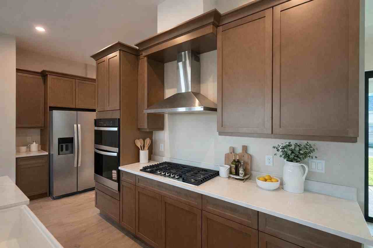 10910 Sw Pioneer Pkwy - Photo 3 of 18