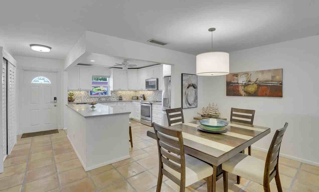 772 Nantucket Cir #B - Photo 3 of 42