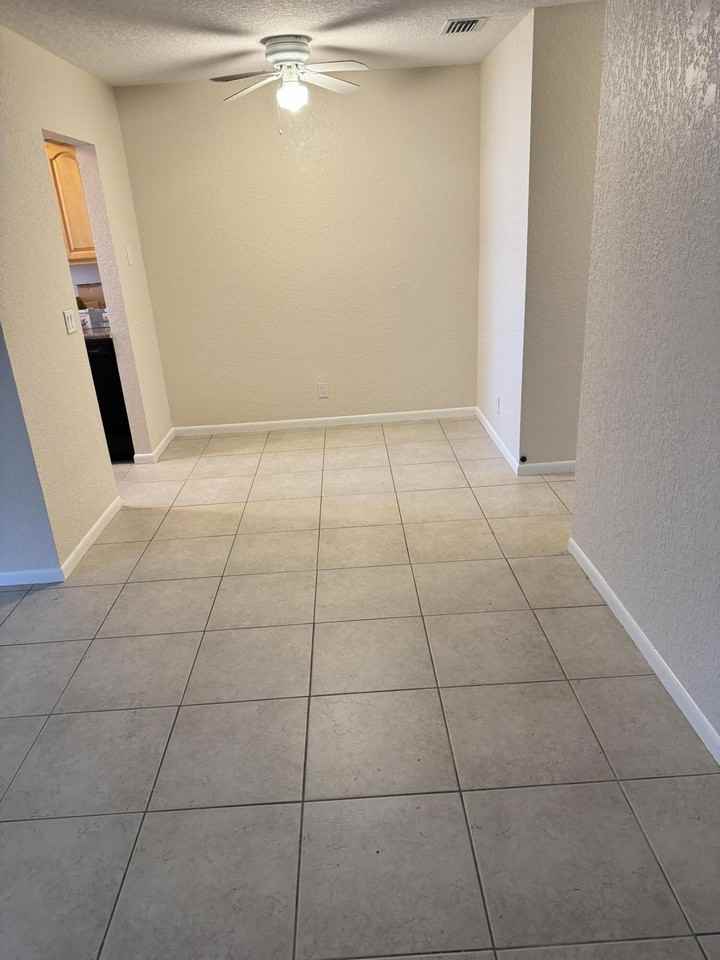 220 Croton Ave #210 - Photo 7 of 10