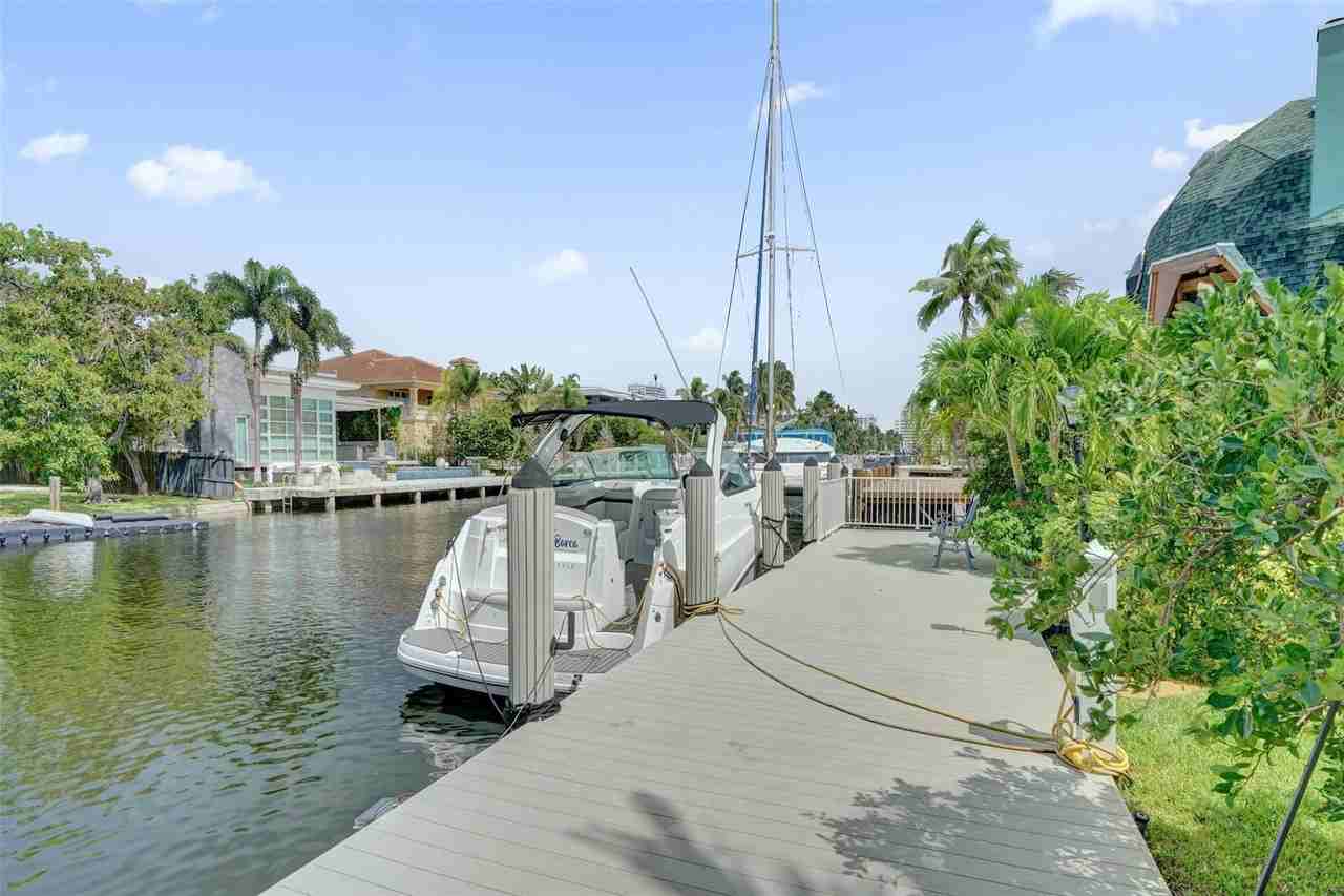 2427 Sea Island Dr - Photo 5 of 42