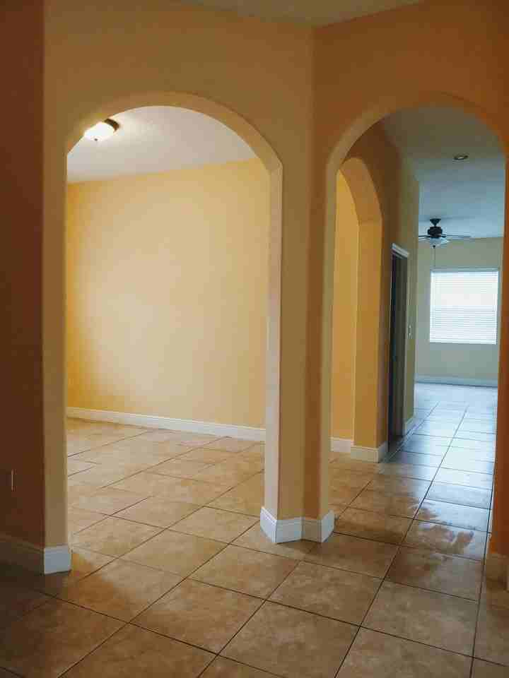 2449 Sw Savage Blvd - Photo 3 of 22