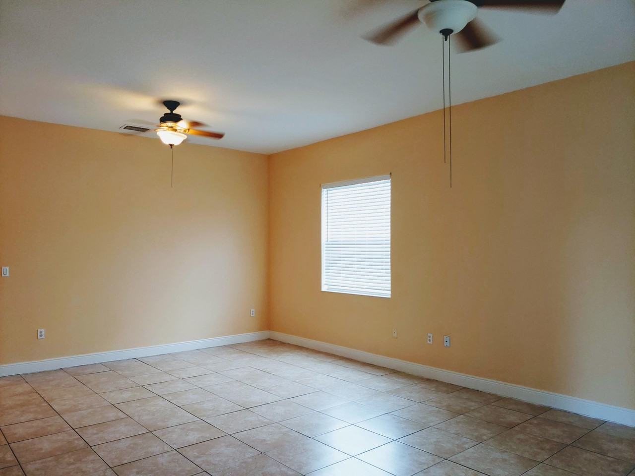 2449 Sw Savage Blvd - Photo 5 of 22