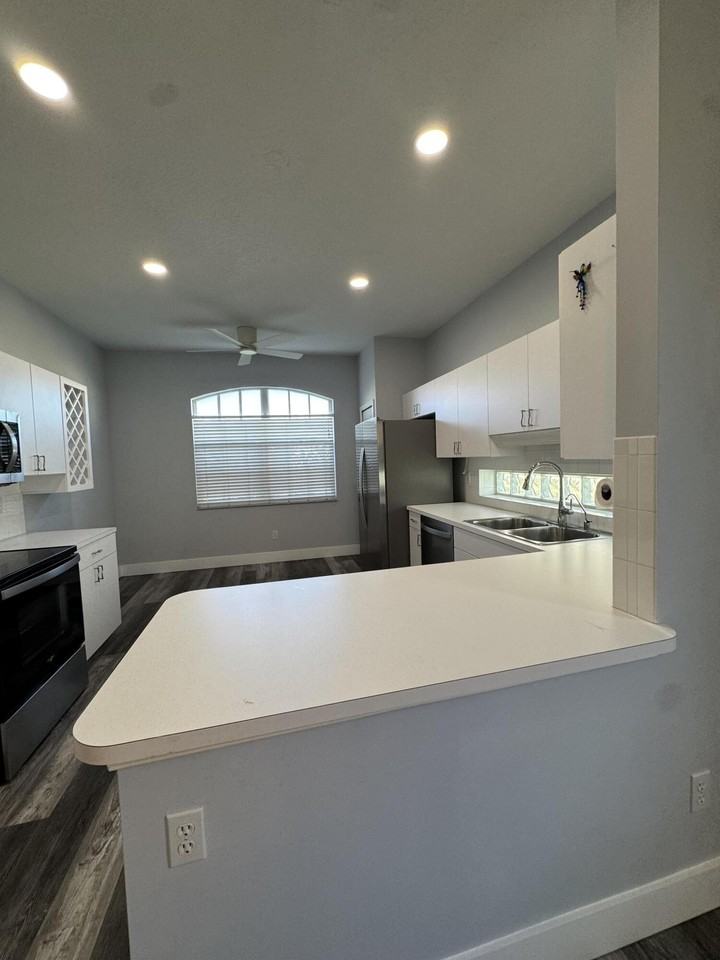 822 Nw Sorrento Ln - Photo 7 of 50
