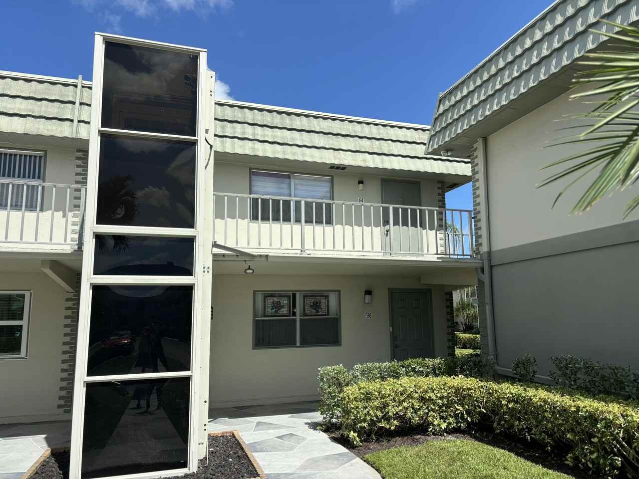 614 Monaco M - Photo 2 of 13
