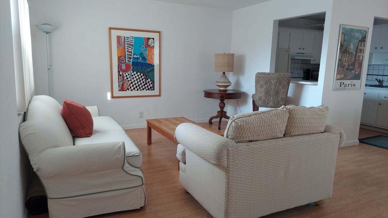 614 Monaco M - Photo 4 of 13