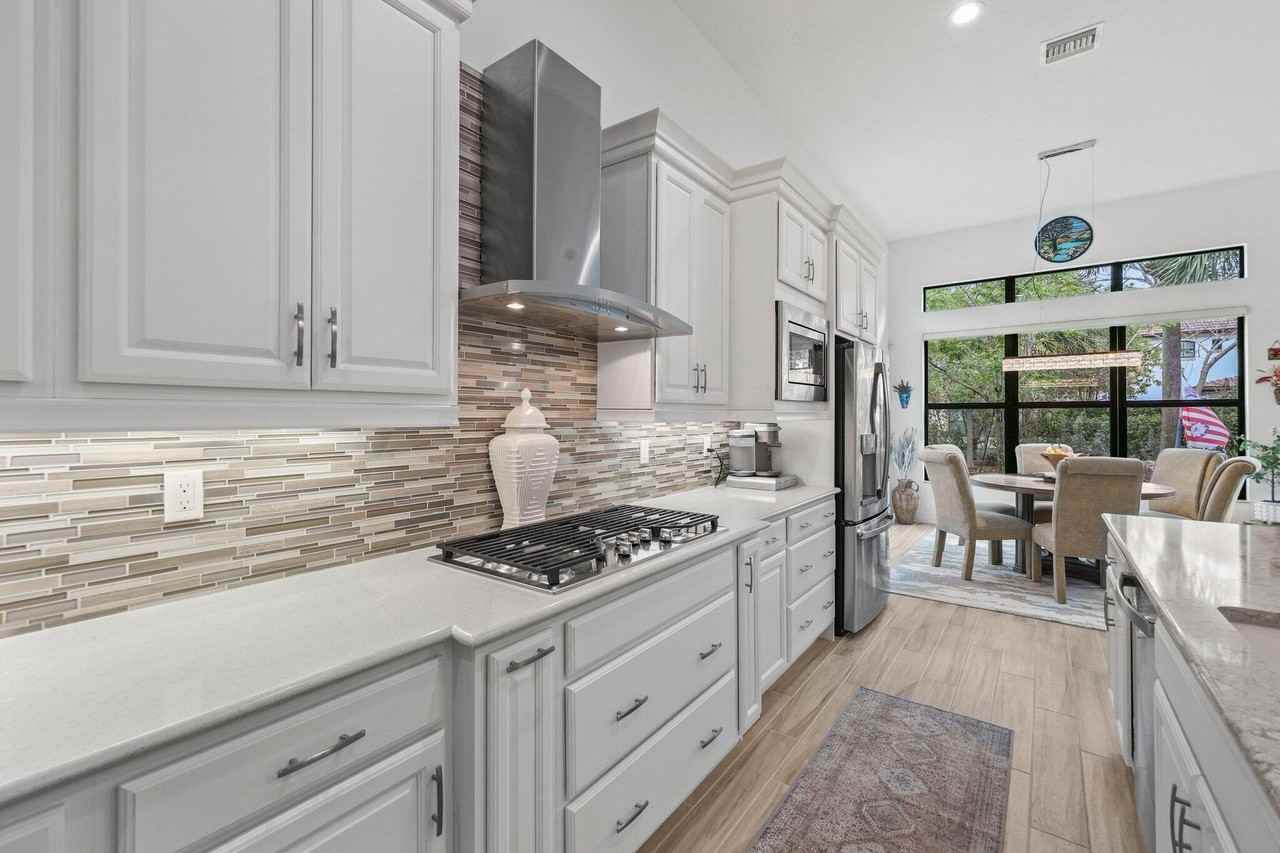 9368 Cantal Cir E - Photo 2 of 50