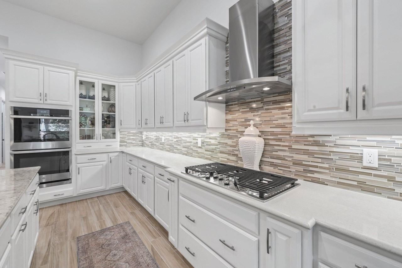 9368 Cantal Cir E - Photo 3 of 50