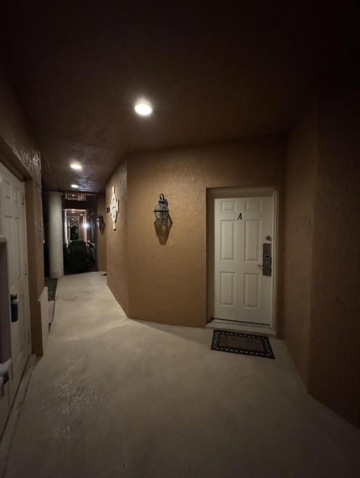 8246 Mulligan Cir - Photo 2 of 16