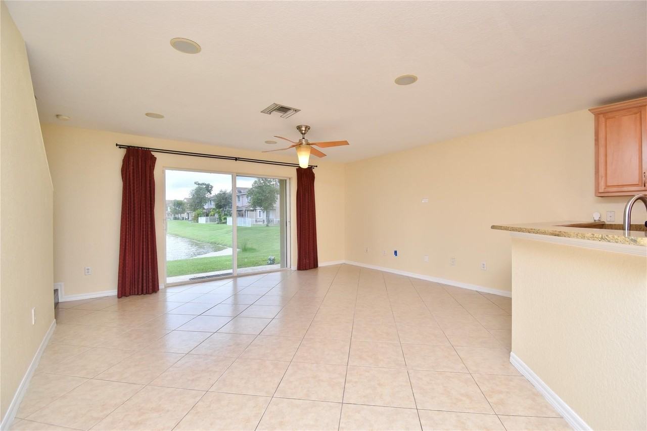 8982 Chambers St - Photo 3 of 20