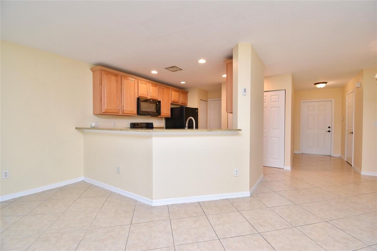 8982 Chambers St - Photo 5 of 20
