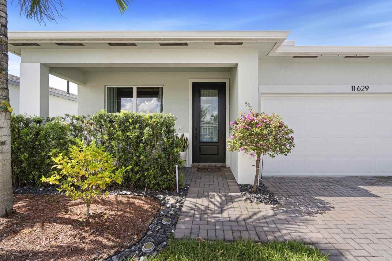 11629 Sw Lyra Dr - Photo 4 of 50