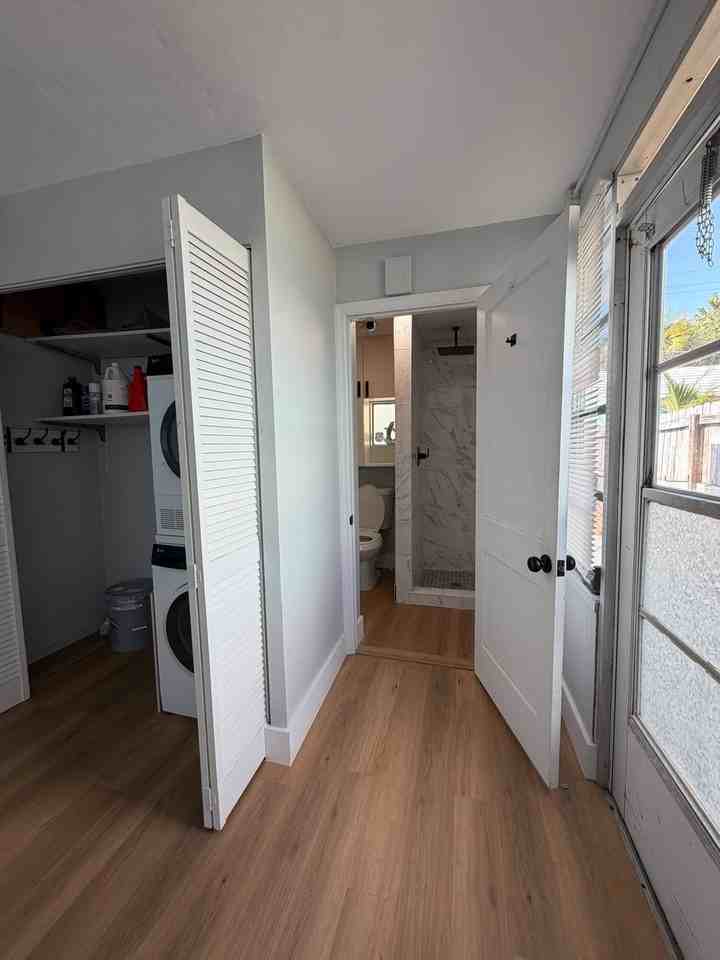 217 E 24th St - Photo 5 of 17
