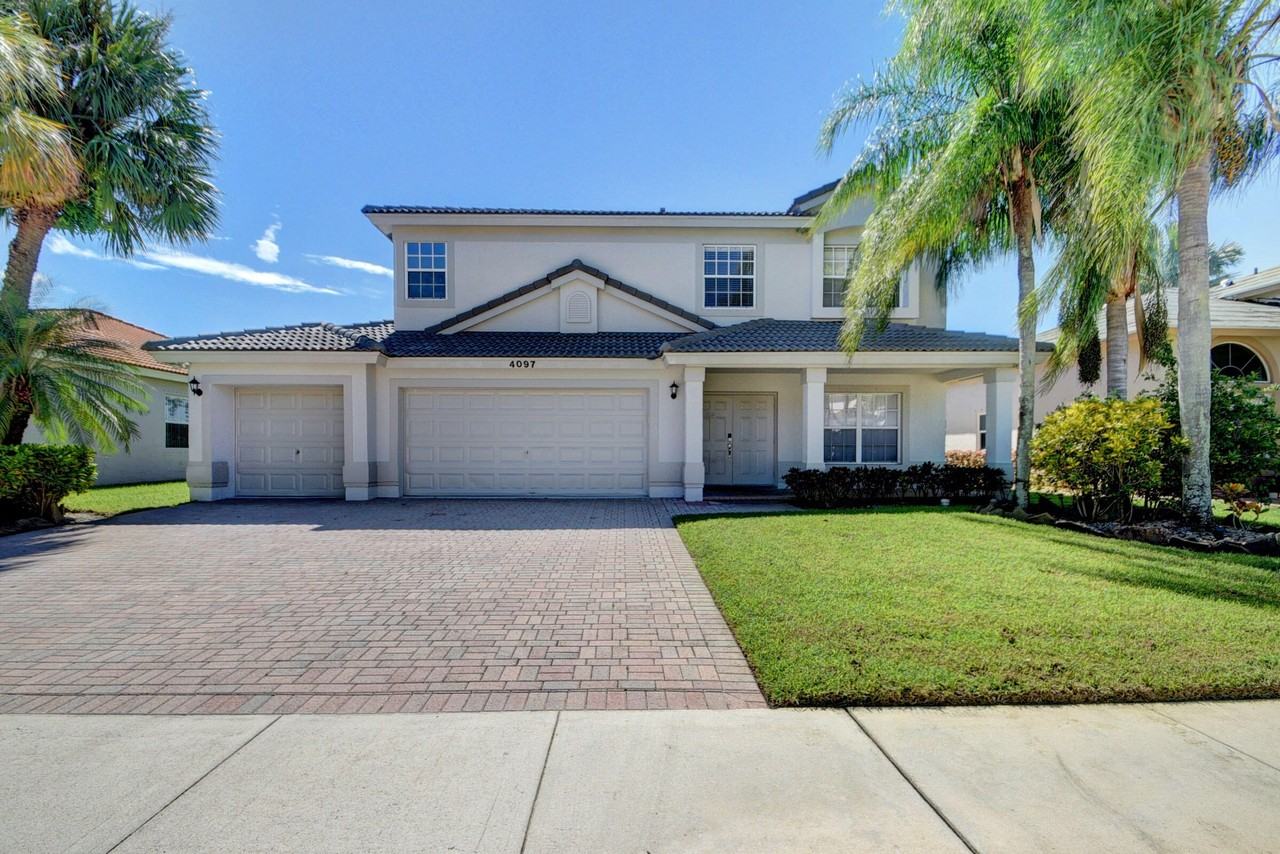 4006 Bahia Isle Cir - Photo 2 of 39