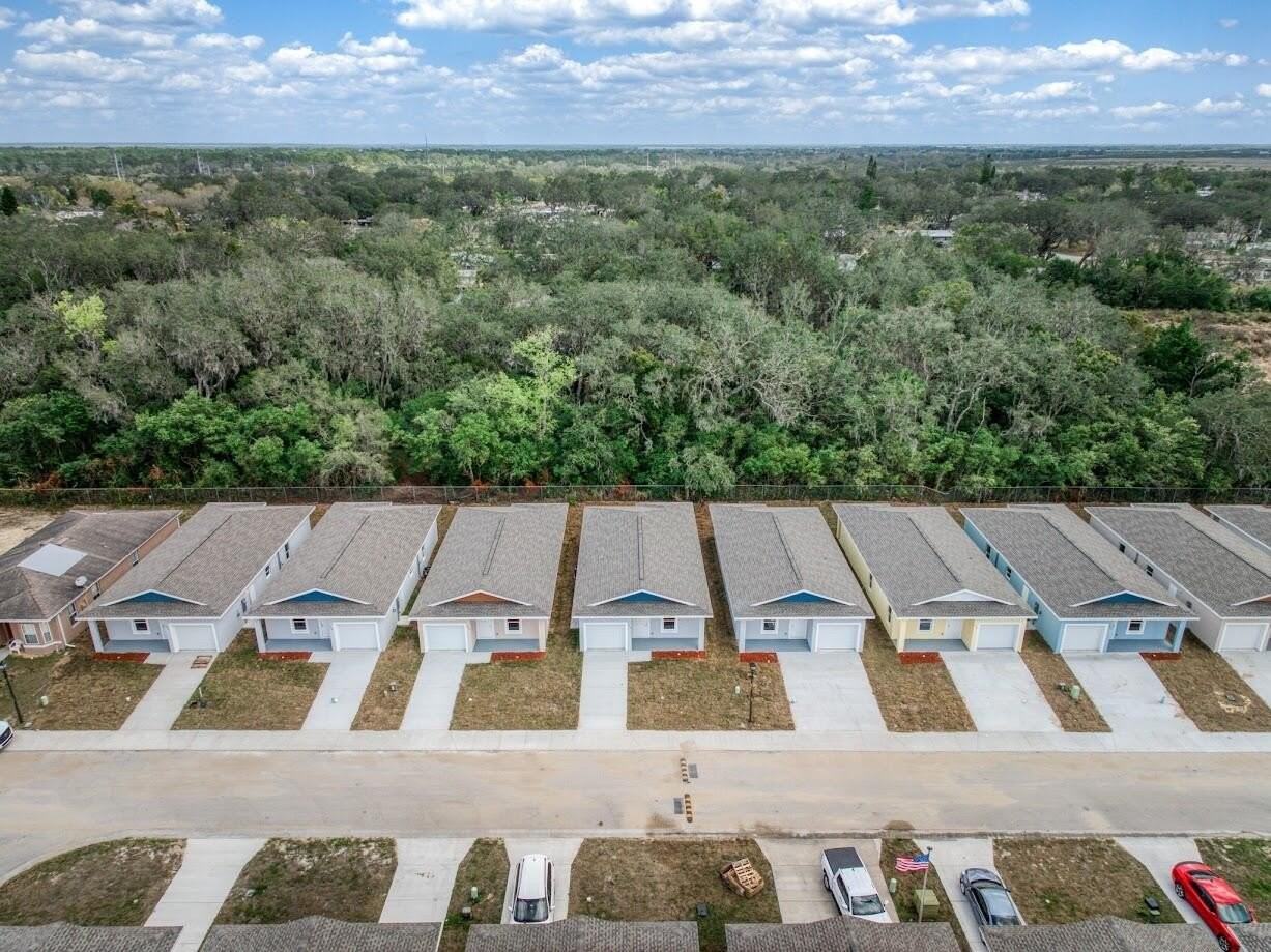 1450 Las Villas Blvd - Photo 4 of 15