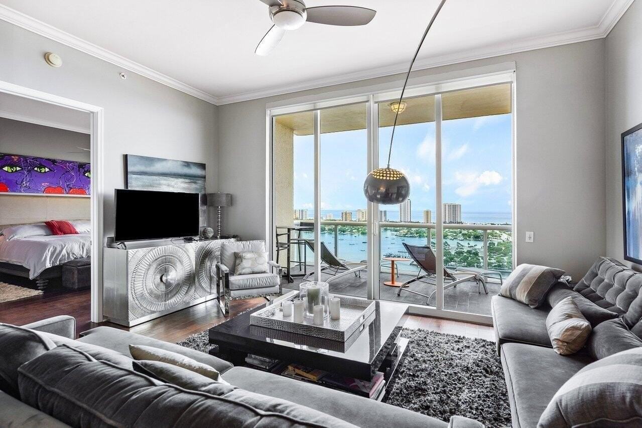 2640 Lake Shore Dr #2609 - Photo 4 of 50