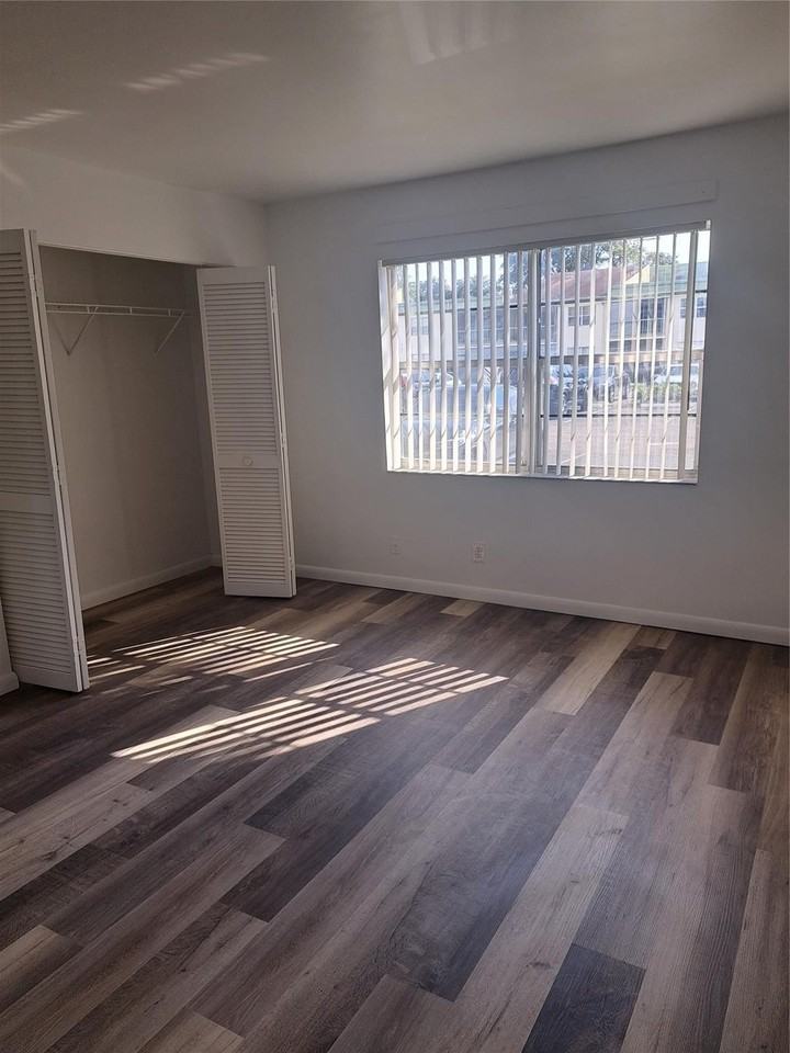 4164 Nw 90th Ave #102 - Photo 4 of 13