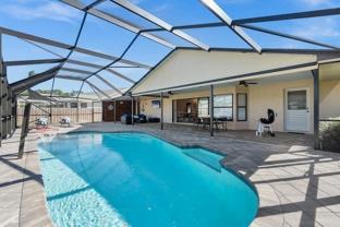 1017 Se Walters Ter - Photo 1 of 1
