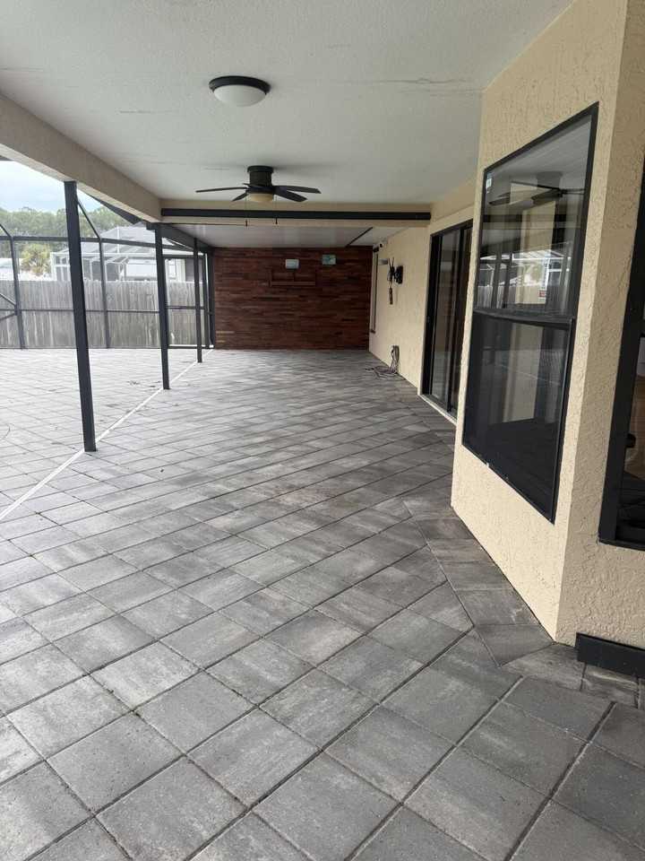 1017 Se Walters Ter - Photo 5 of 22