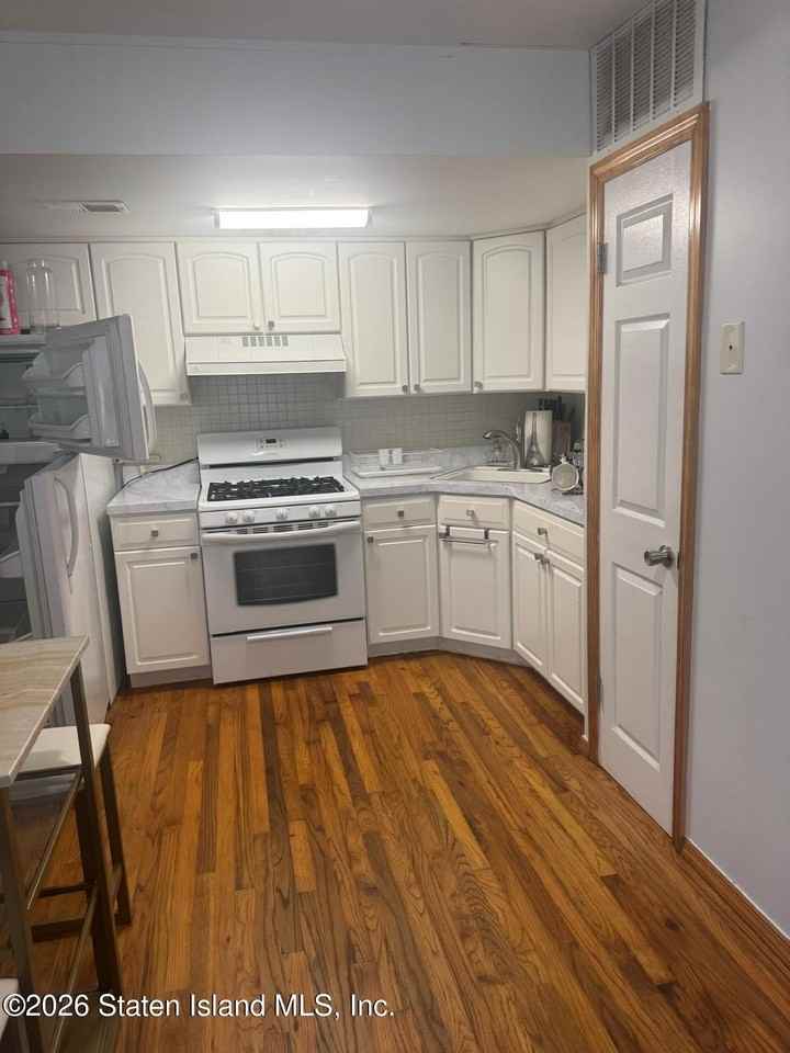 40 Hemlock Ln - Photo 6 of 14