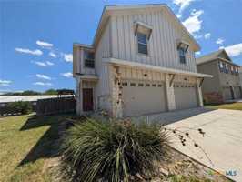 featured image of 319 Untermaier St