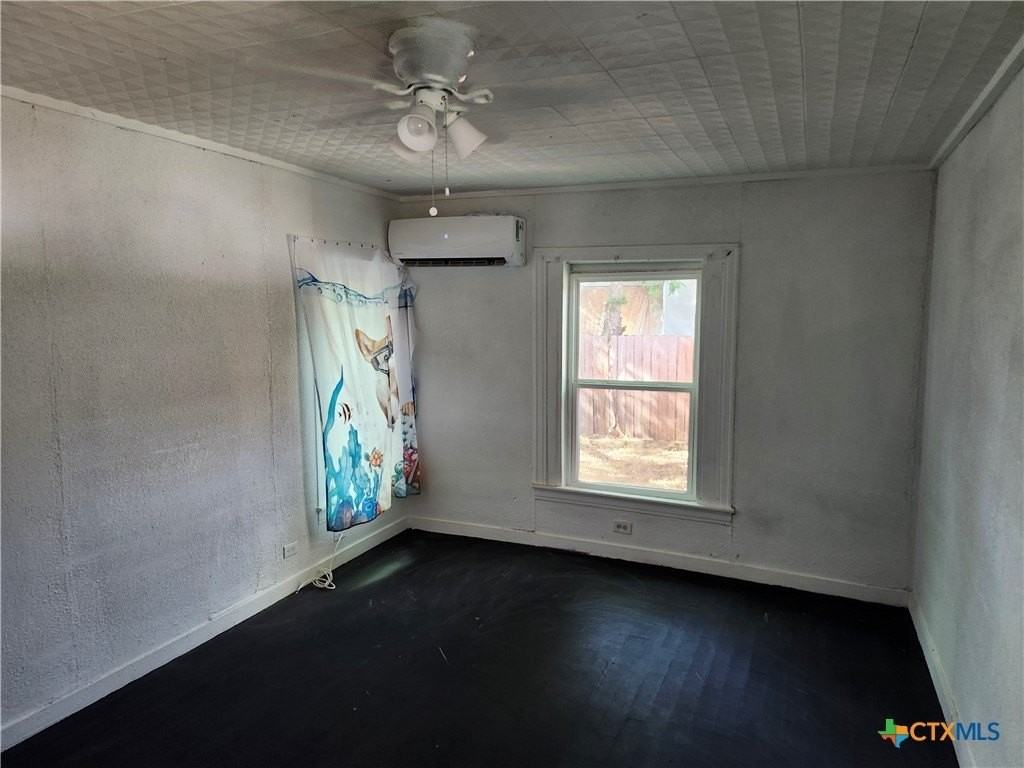 1116 S 2nd St - Photo 5 of 14