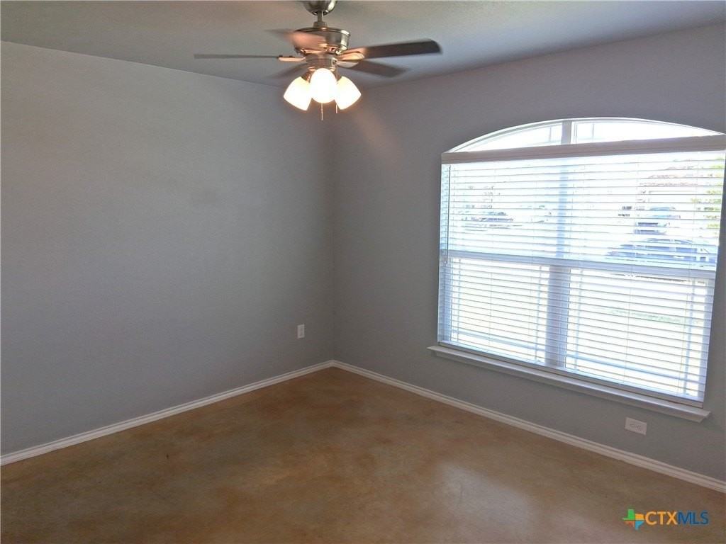 3010 Privet Dr - Photo 7 of 19