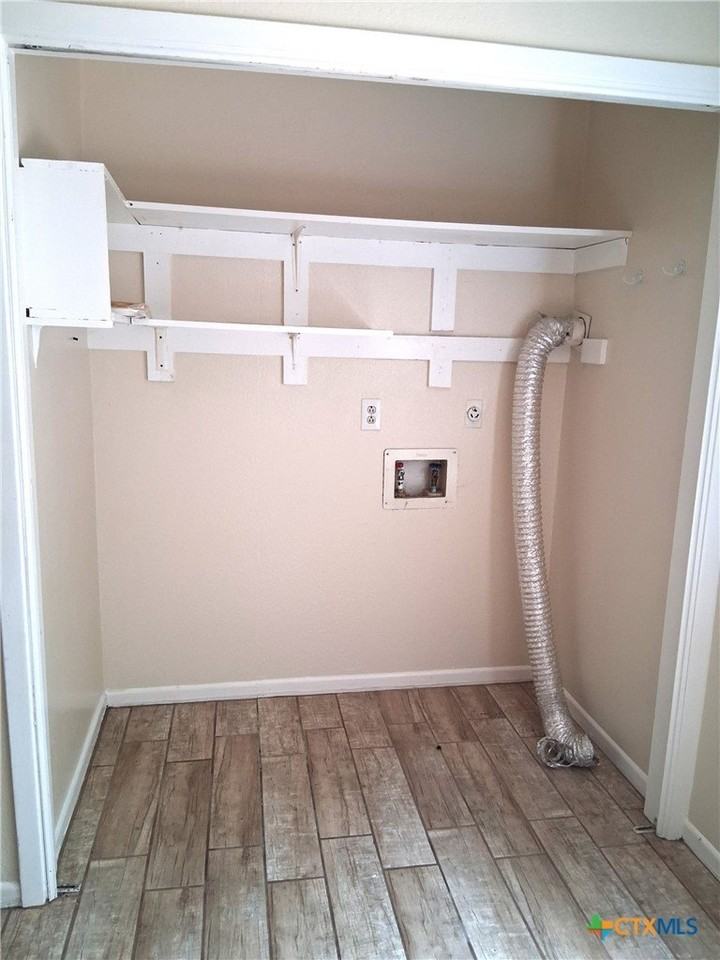 130 Wind Ridge Dr #B - Photo 3 of 10