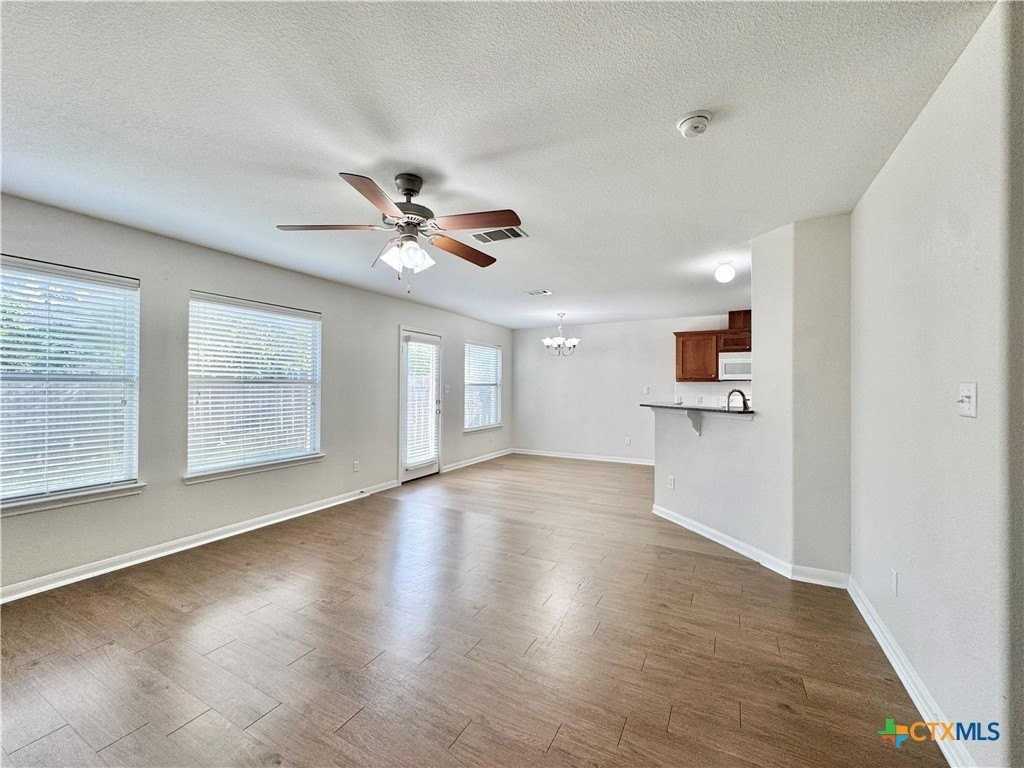1411 Bergin Ct - Photo 6 of 37