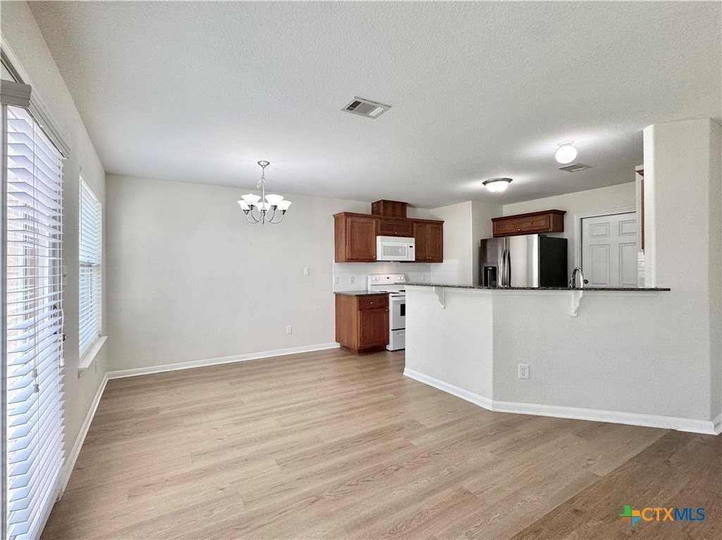 1411 Bergin Ct - Photo 7 of 37