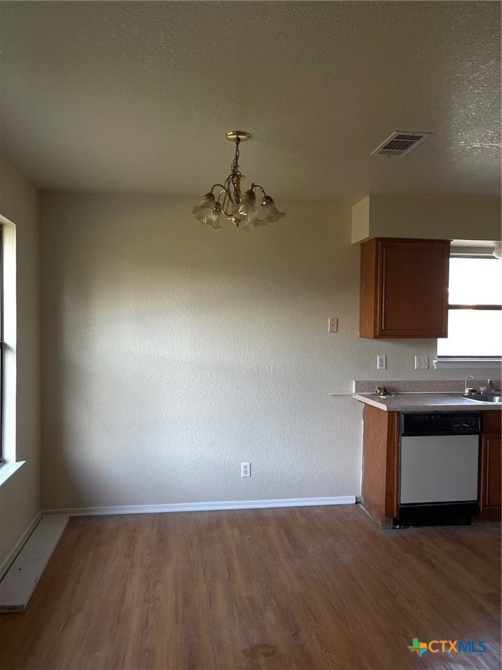 2301 Timberline Dr - Photo 6 of 28