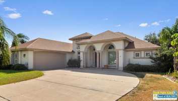 featured image of 66 Laguna Madre Dr