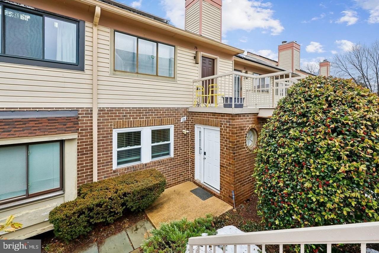 73 Hawthorne Ct Ne #73
