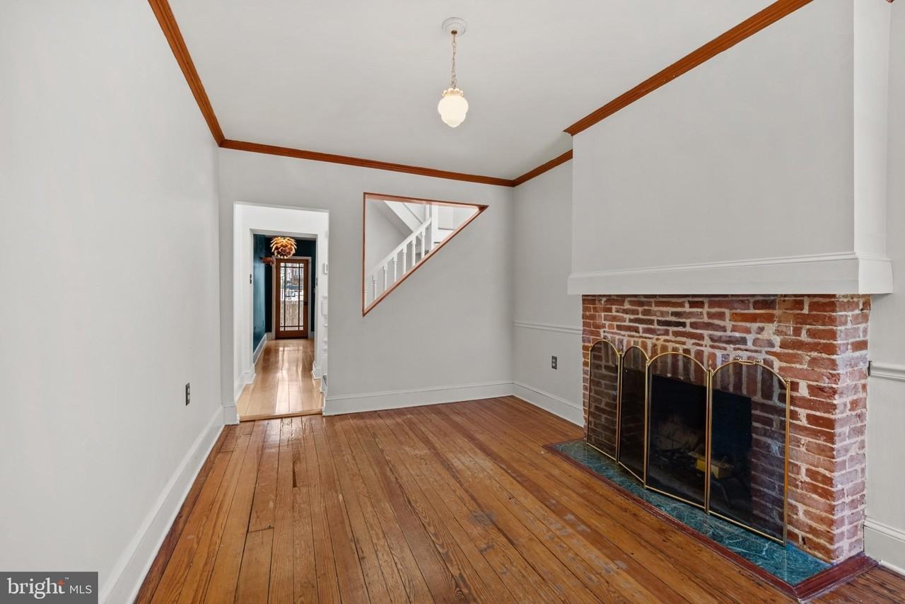 1106 William St - Photo 4 of 39