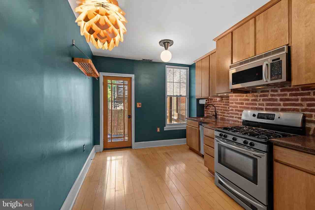 1106 William St - Photo 6 of 39