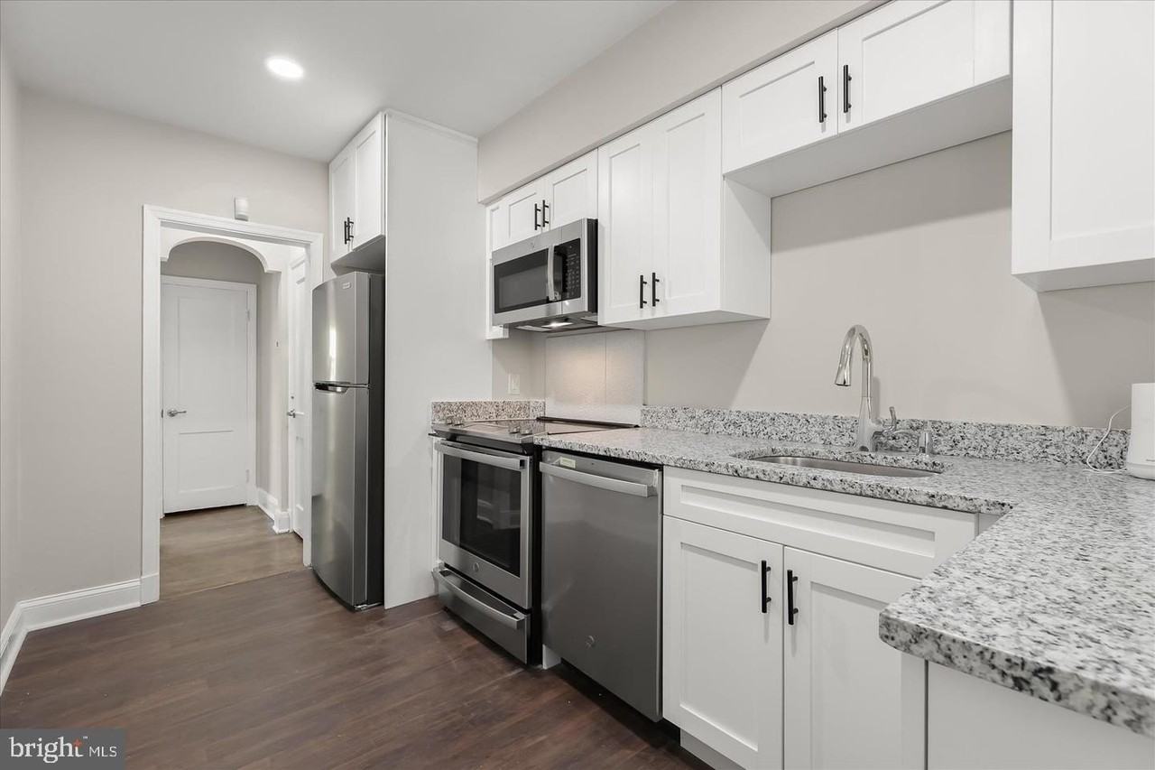 4015 Duvall Ave - Photo 5 of 24