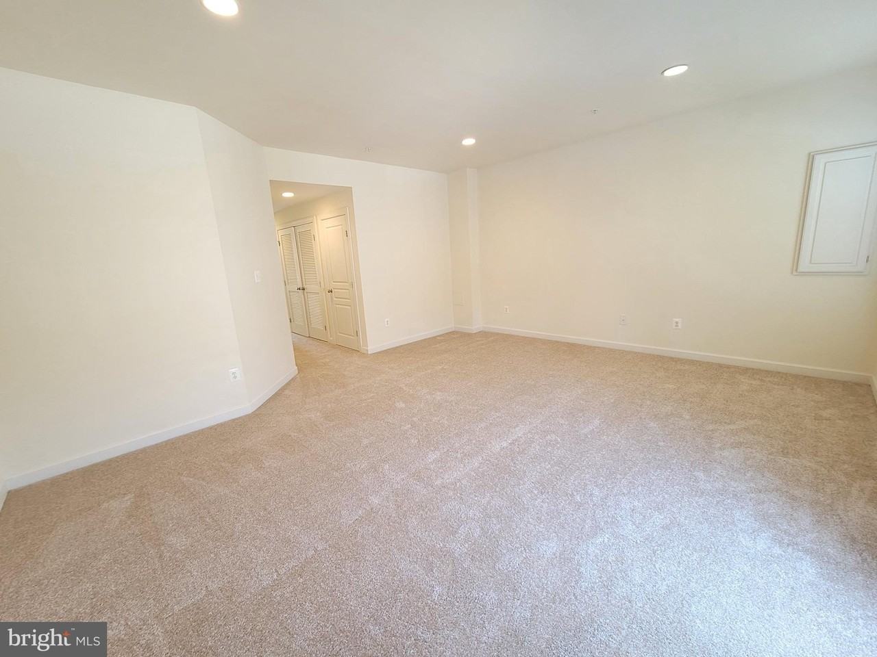 4066 Finsbury Ln - Photo 5 of 19