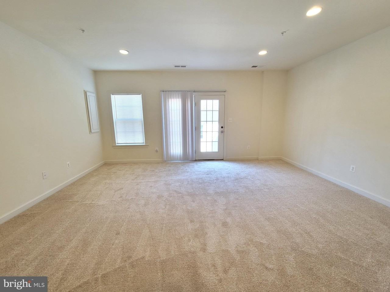 4066 Finsbury Ln - Photo 6 of 19