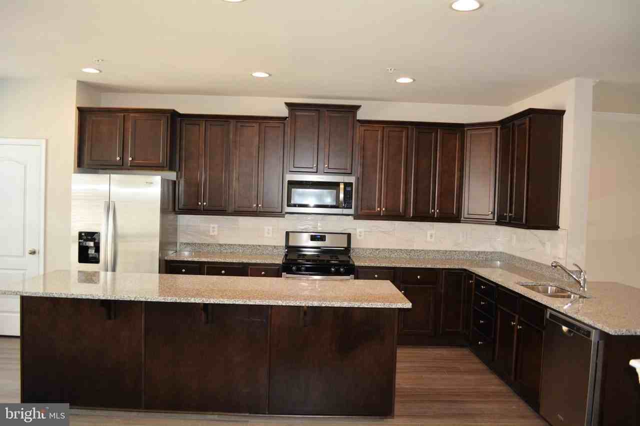 6050 Krantz Dr - Photo 5 of 23