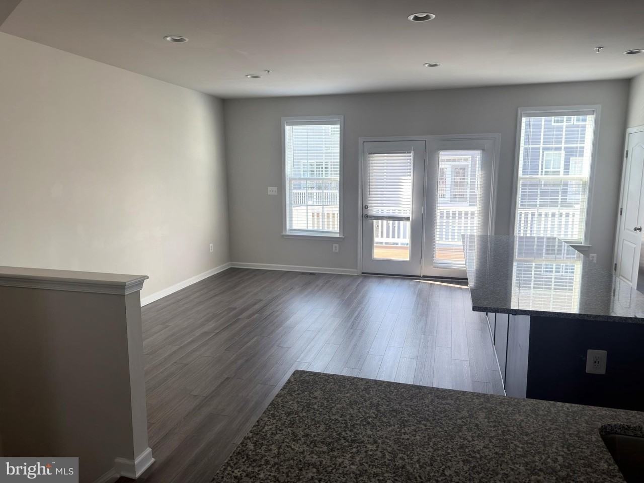 6050 Krantz Dr - Photo 6 of 23
