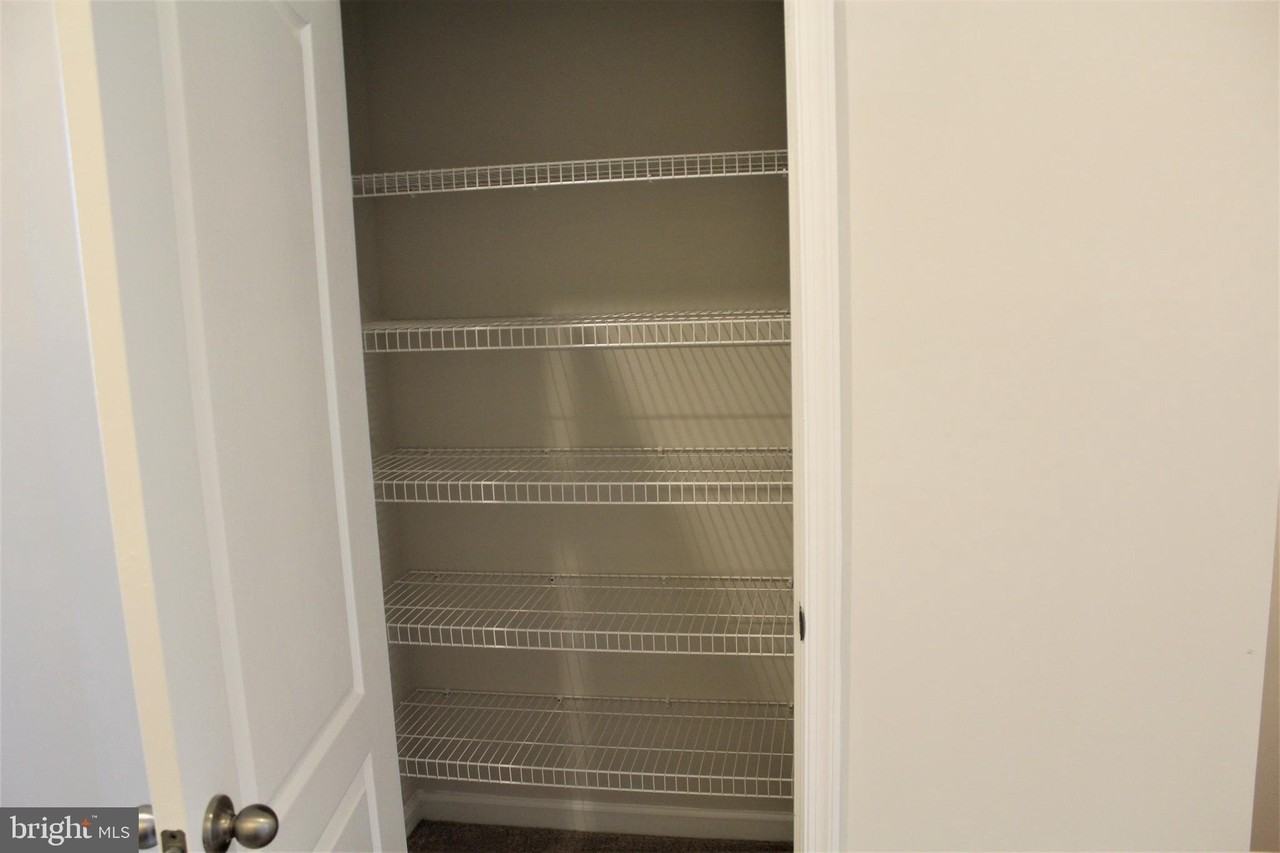 6050 Krantz Dr - Photo 7 of 23