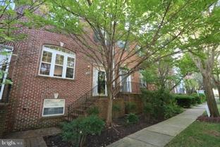 308 Garden View Sq - Photo 1 of 1