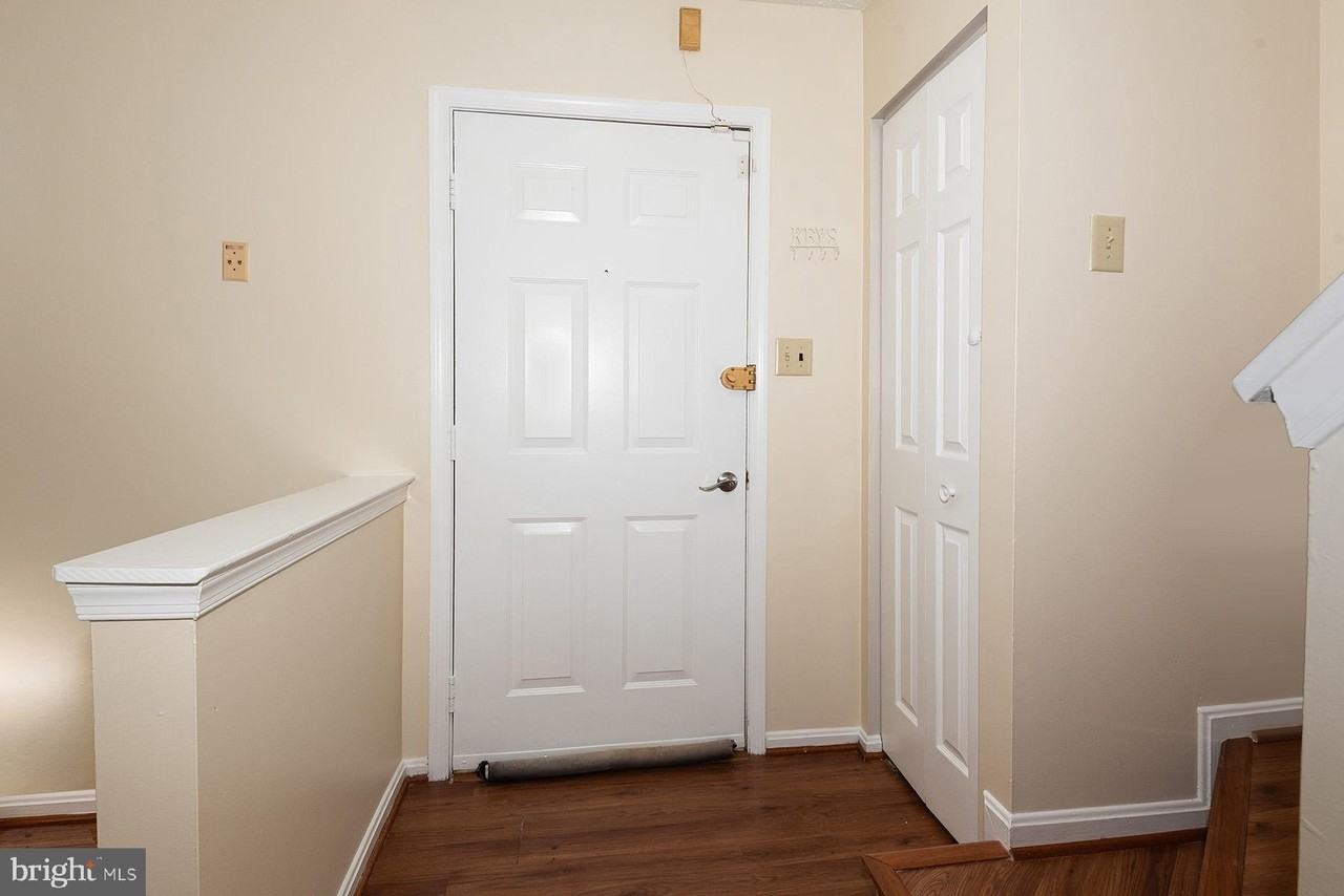 2406 Rosecroft Ct - Photo 3 of 34