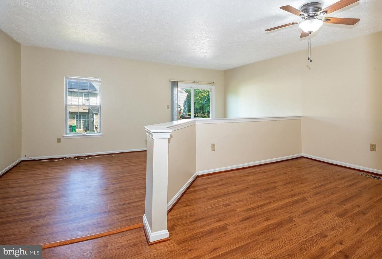 2406 Rosecroft Ct - Photo 7 of 34