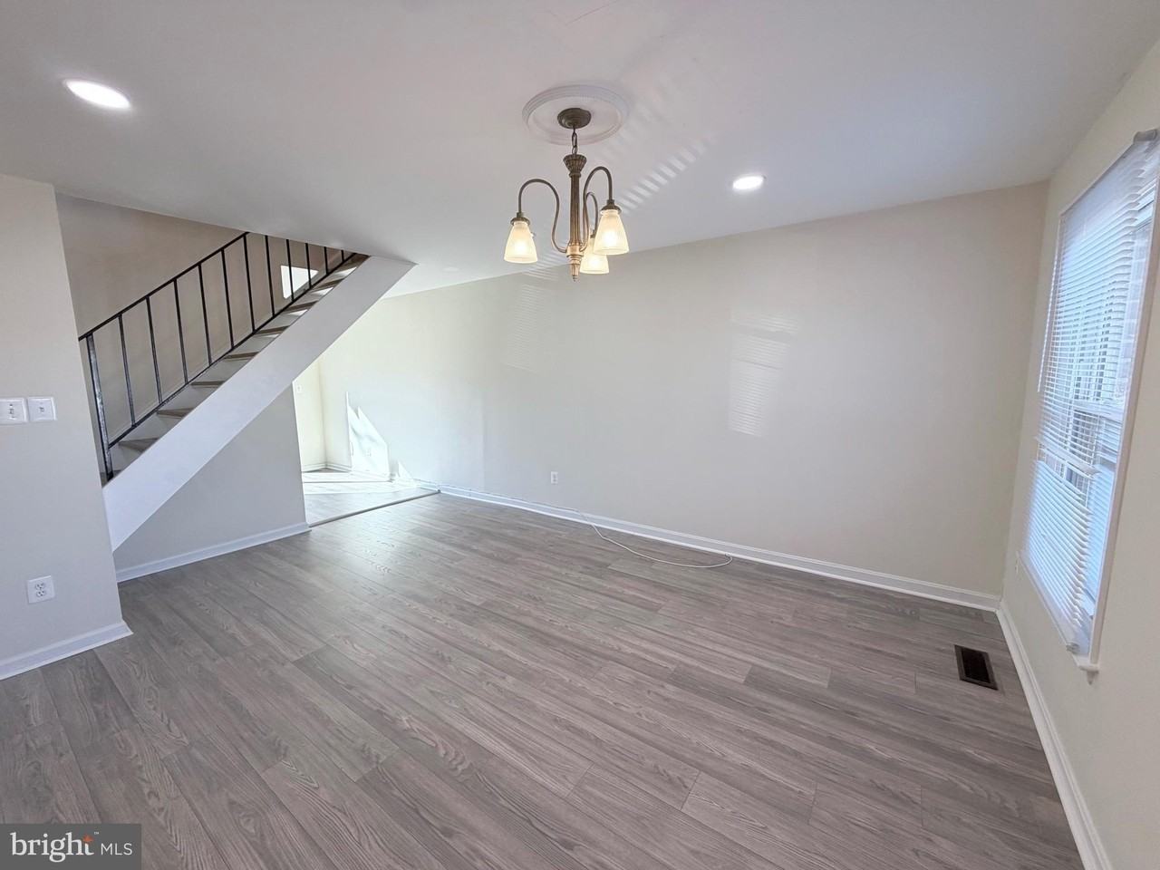 4054 Hanson Oaks Dr - Photo 4 of 39