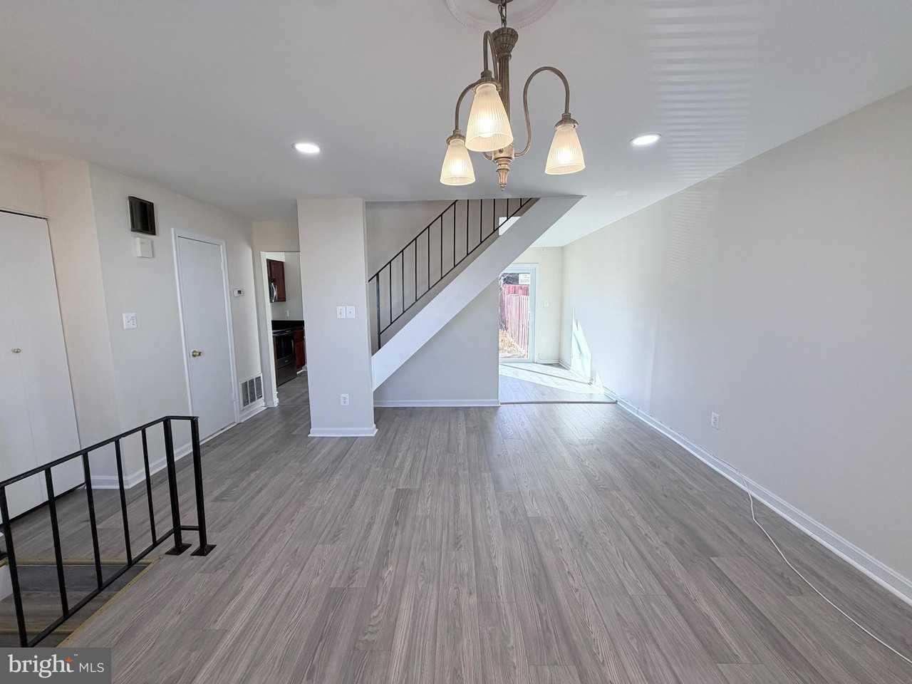 4054 Hanson Oaks Dr - Photo 6 of 39